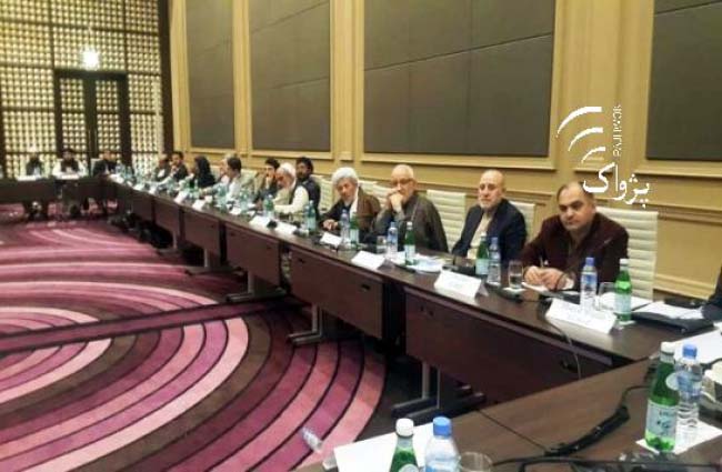 عمر داوودزى در نشست قطر از طالبان معذرت خواسته است
